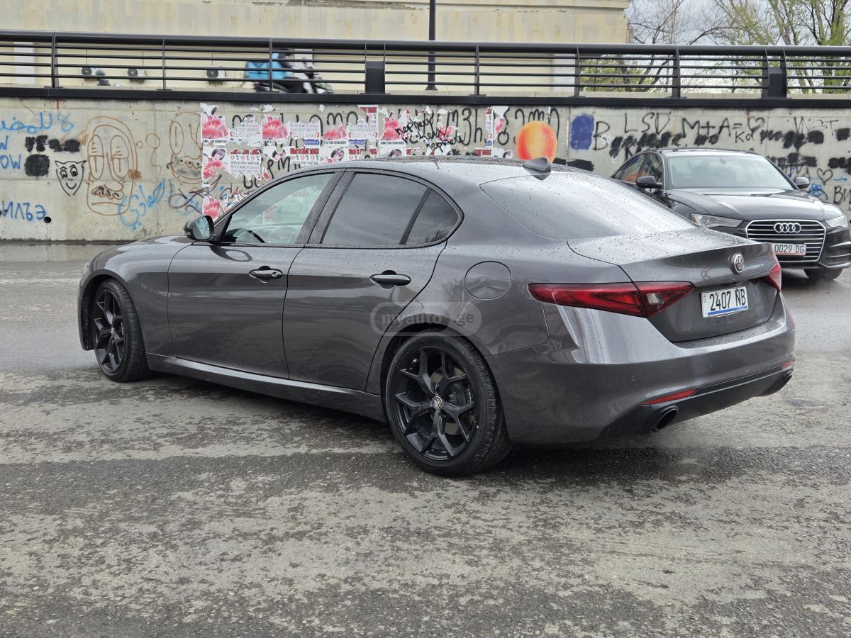 Alfa Romeo Giulia - фото 6