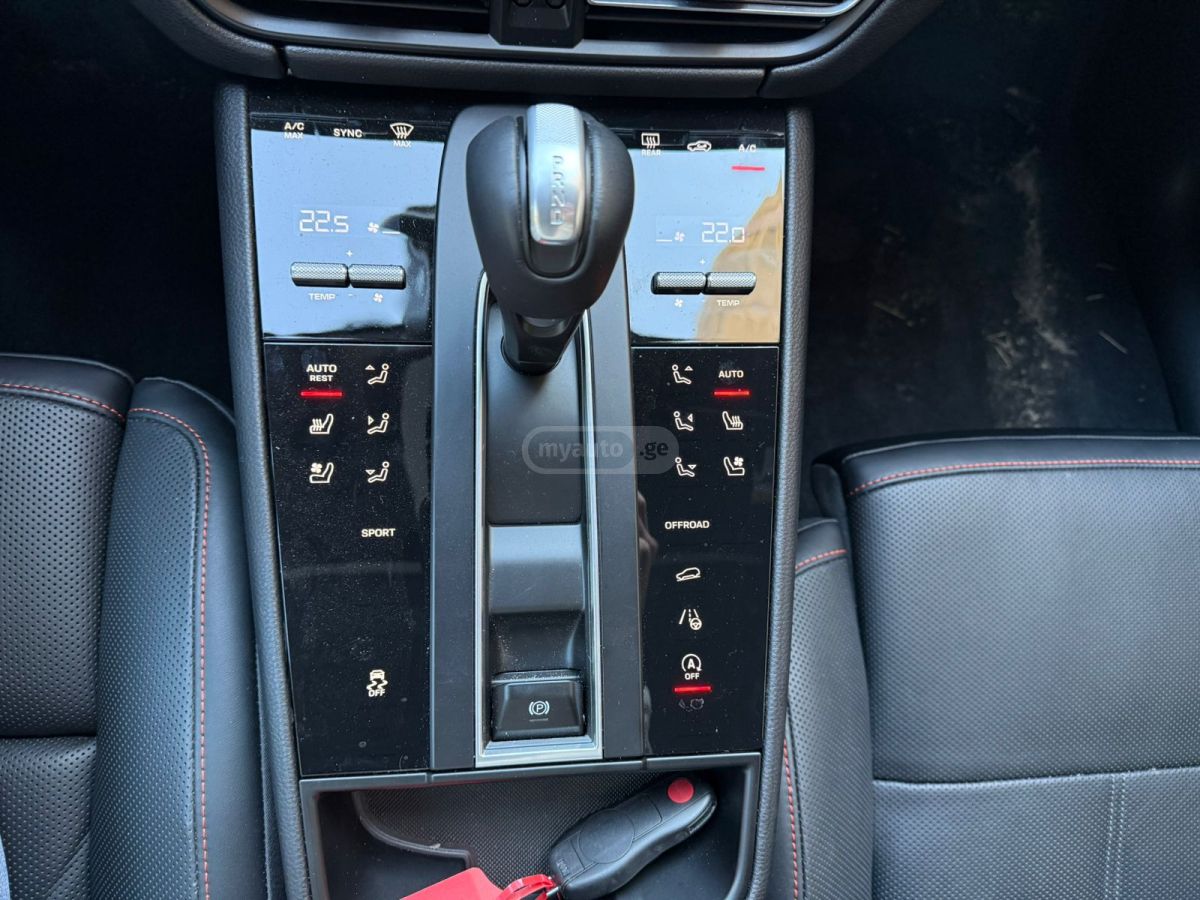 Porsche Macan 2025 — миниатюра 11