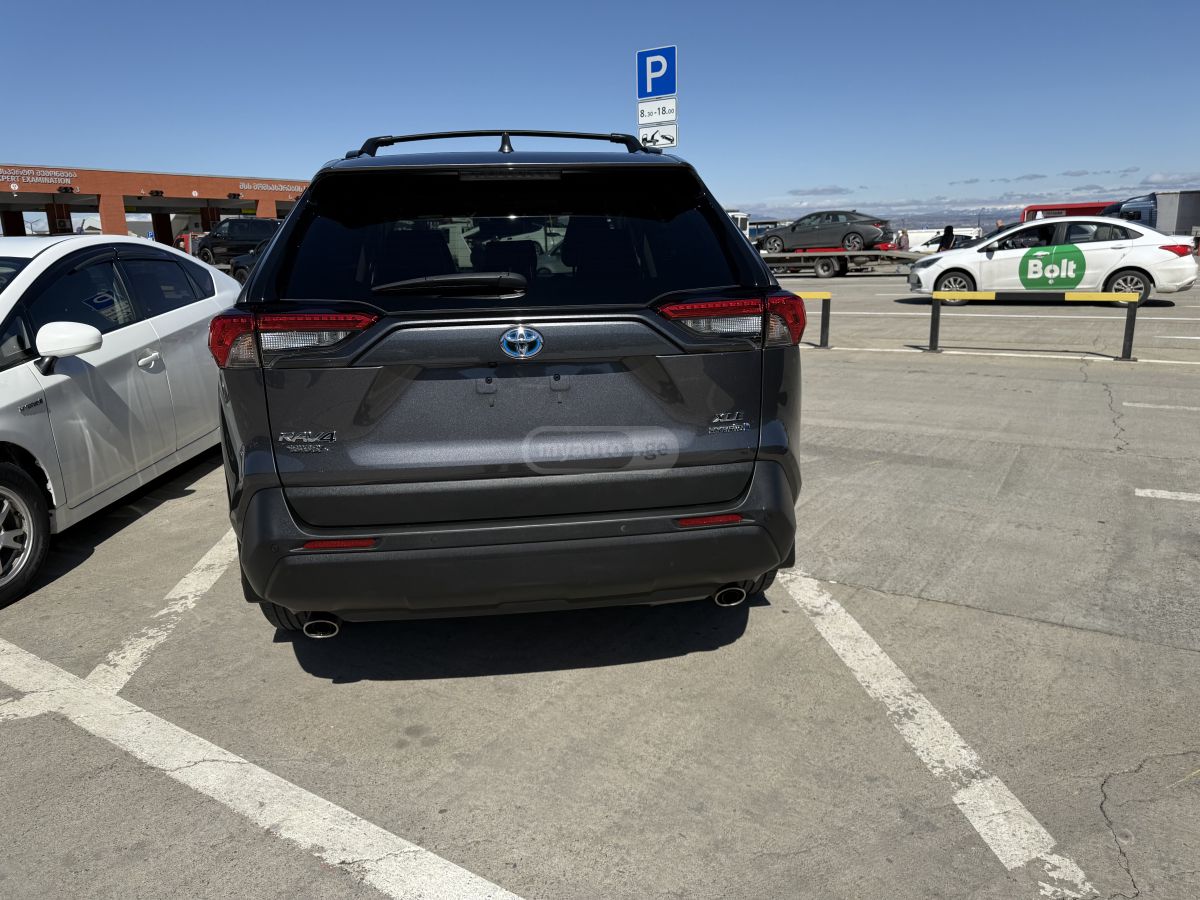 Toyota RAV 4 - фото 13