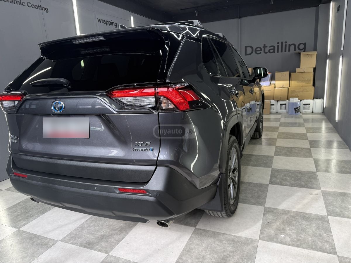 Toyota RAV 4 - фото 4