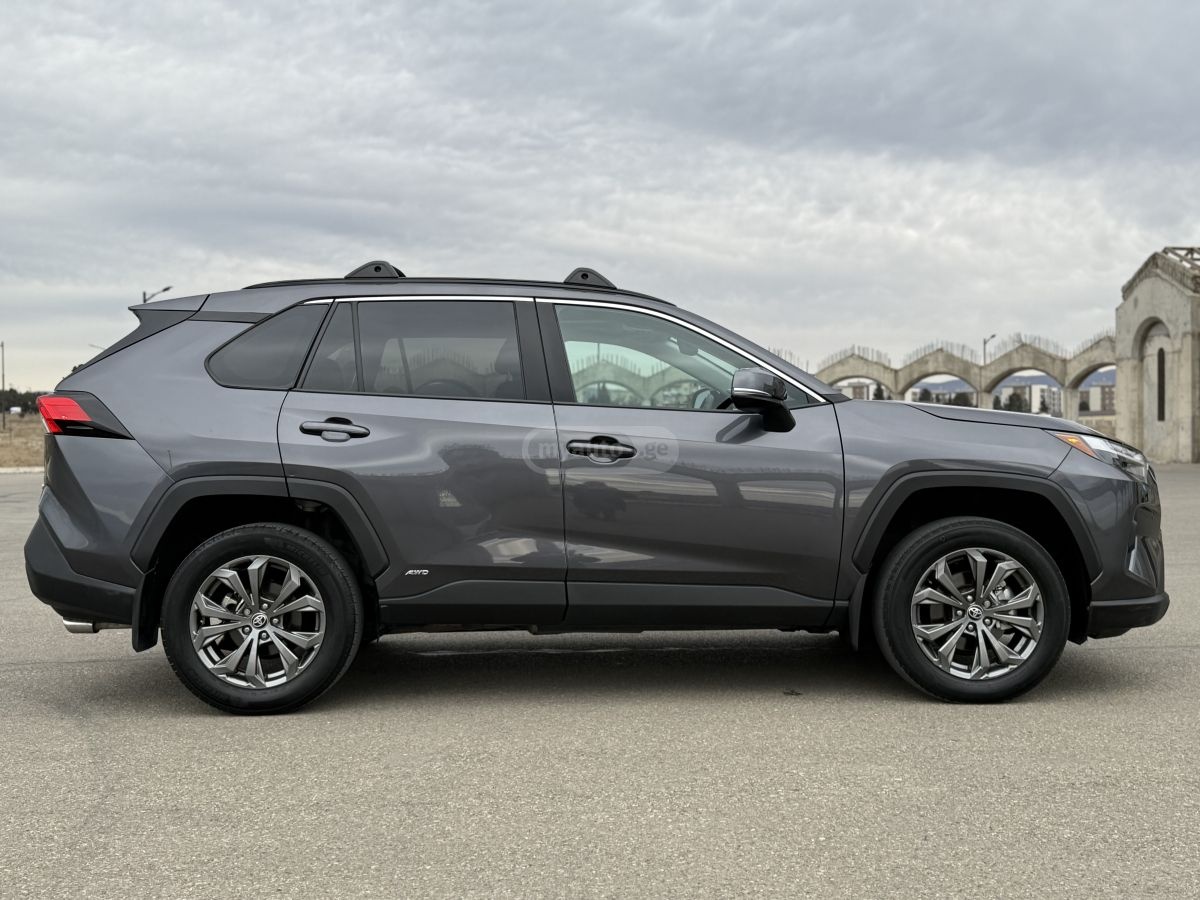 Toyota RAV 4 - фото 5