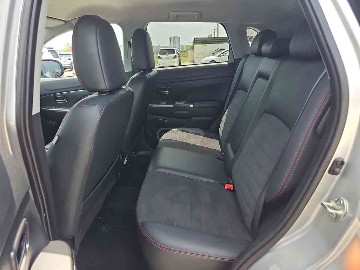 Mitsubishi Mitsubishi Outlander — миниатюра 7