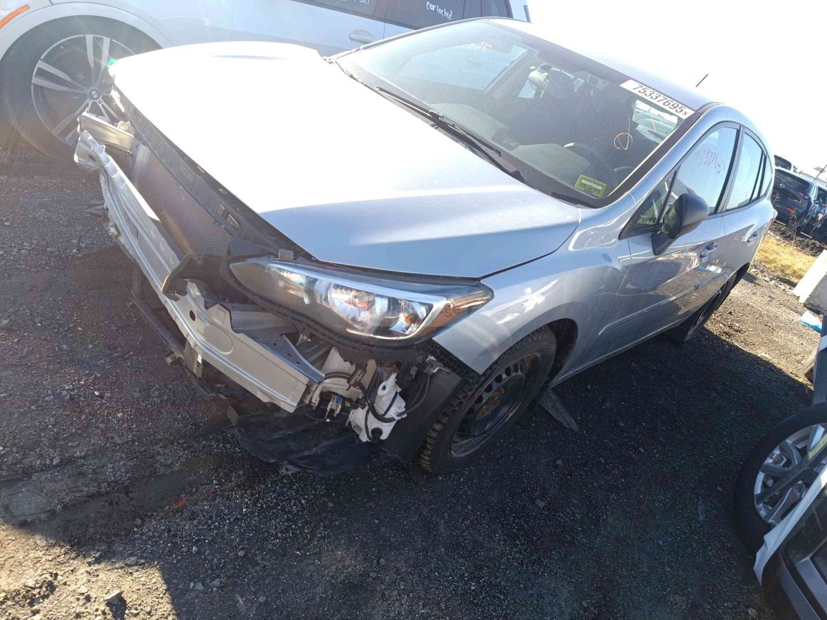 Subaru Impreza - фото 1