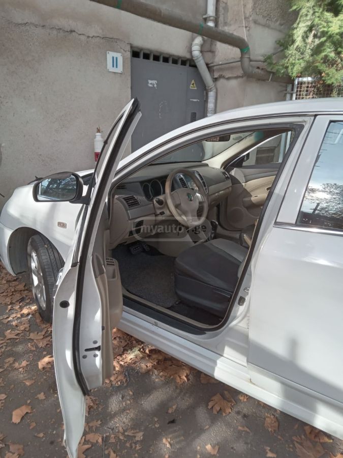 Nissan Leaf - фото 9