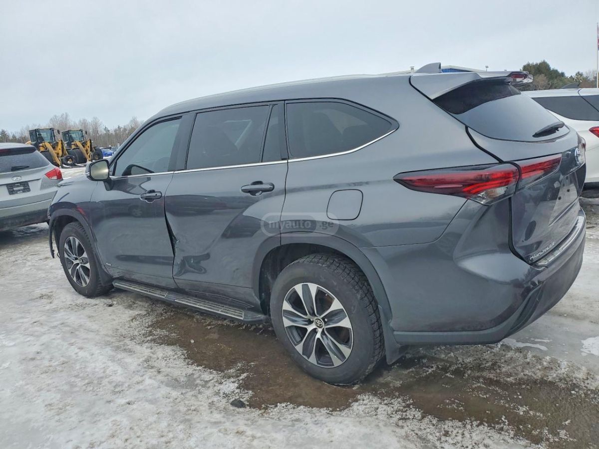 Toyota Highlander - фото 2