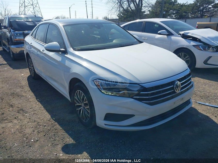 Volkswagen Jetta - фото 1