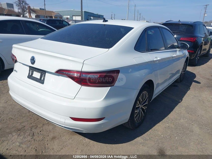 Volkswagen Jetta - фото 4