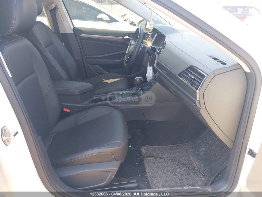 Volkswagen Jetta - фото 5
