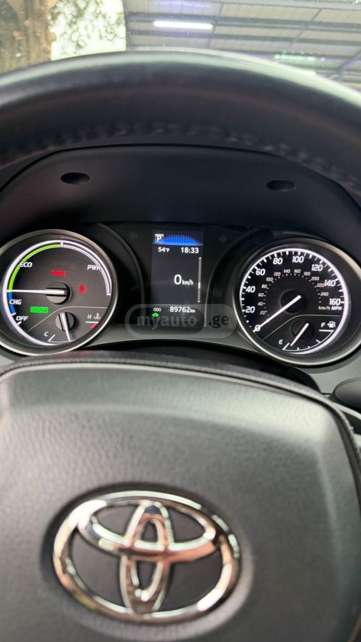 Toyota Camry - фото 3