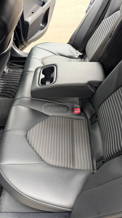 Toyota Camry - фото 4