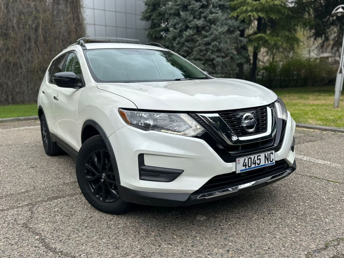 Nissan Rogue - фото 1