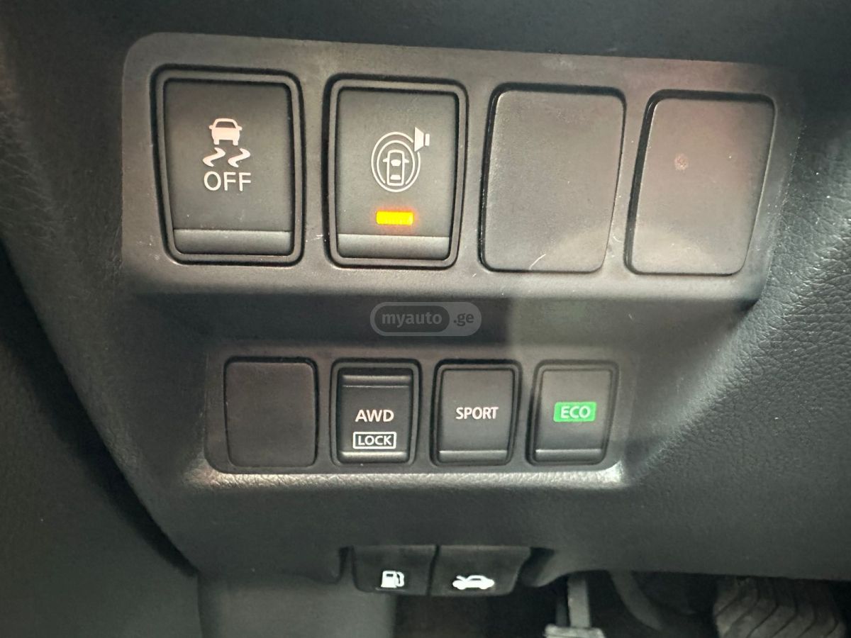 Nissan Rogue - фото 14