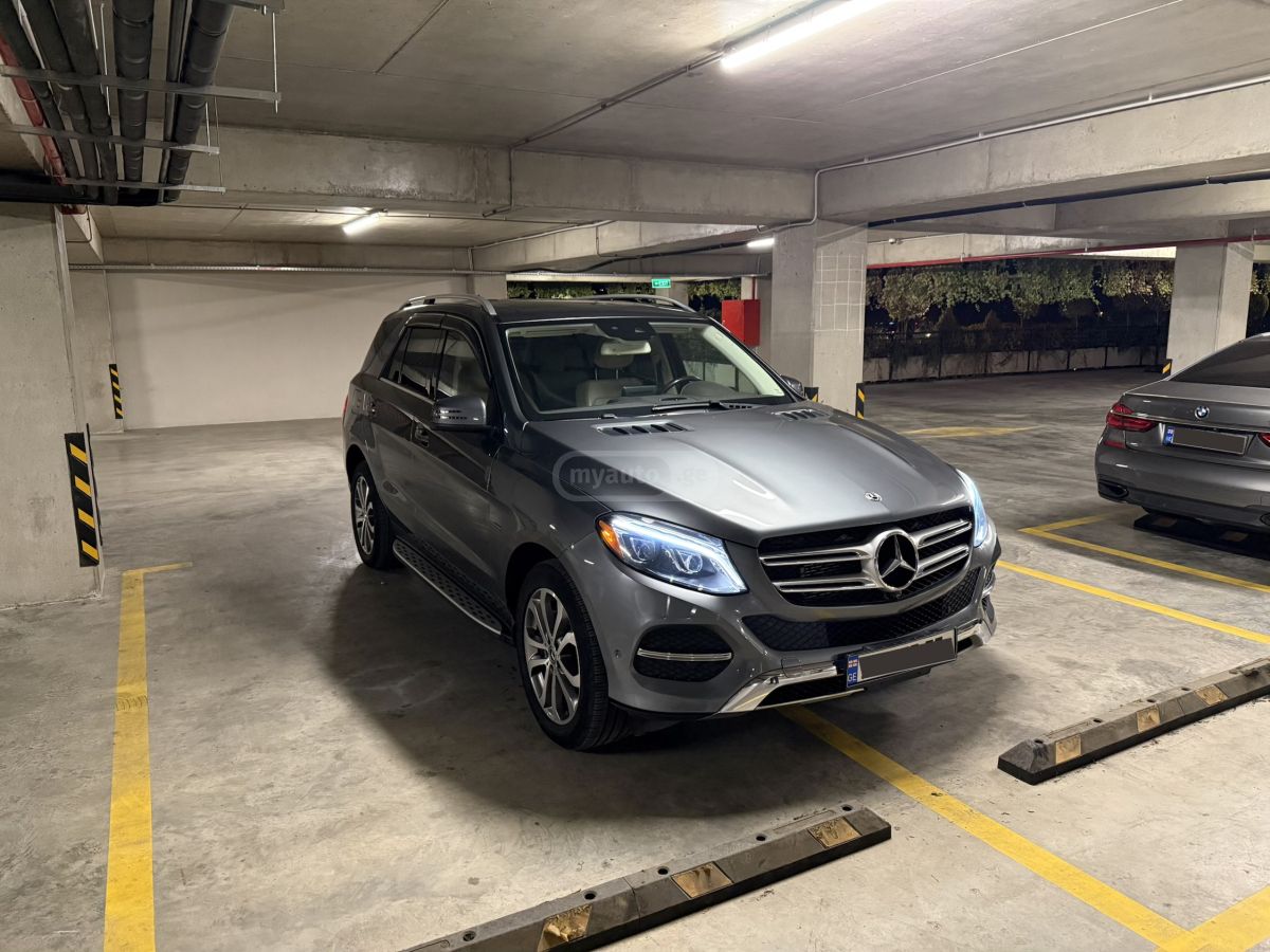 Mercedes-Benz GLE 550E - фото 1
