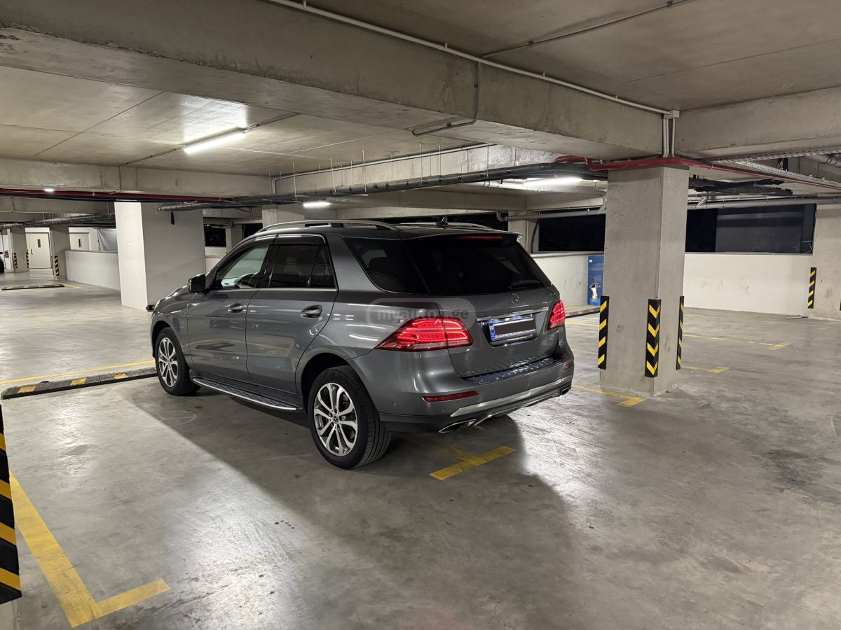 Mercedes-Benz GLE 550E - фото 3