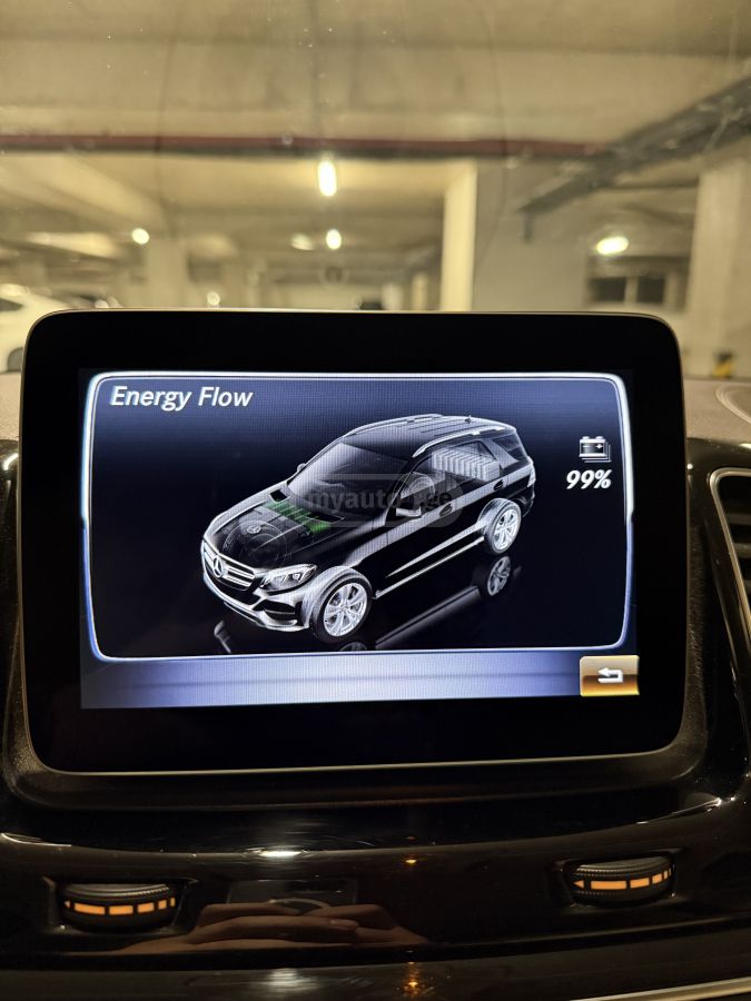 Mercedes-Benz GLE 550E - фото 6