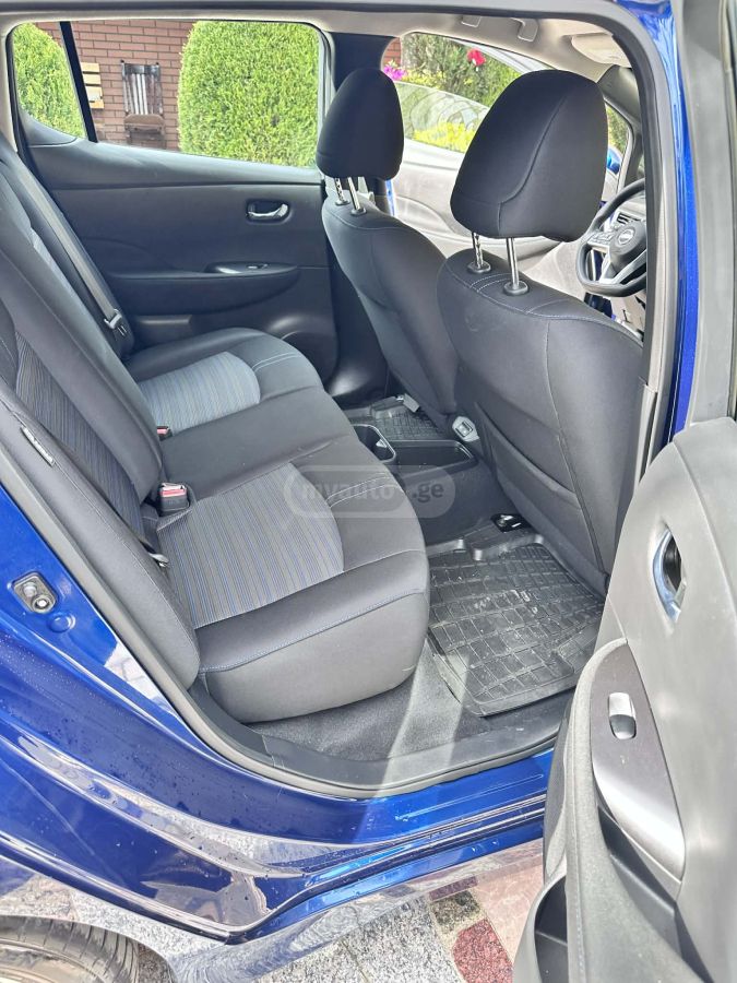 Nissan Leaf - фото 13