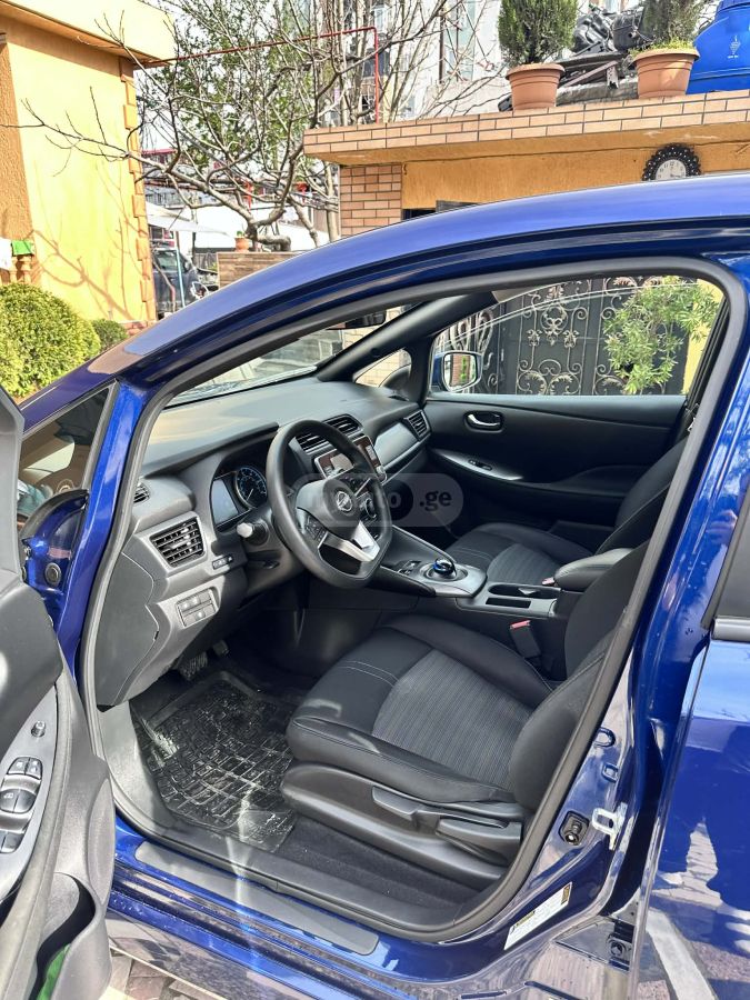 Nissan Leaf - фото 7