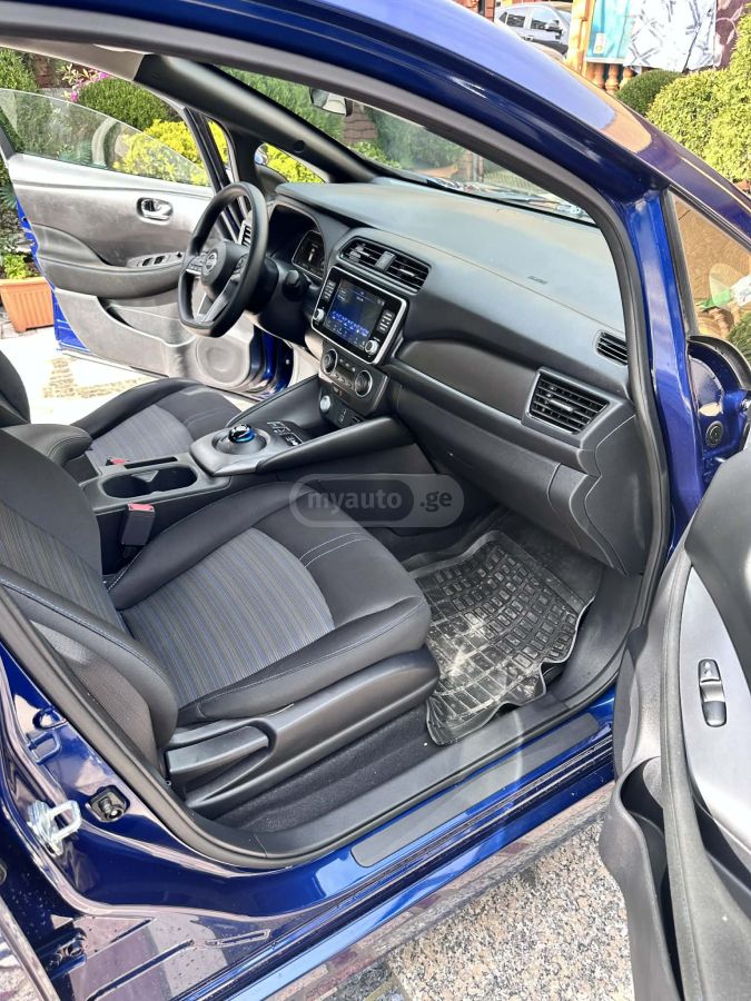 Nissan Leaf - фото 8