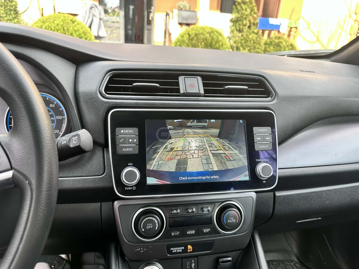 Nissan Leaf - фото 9