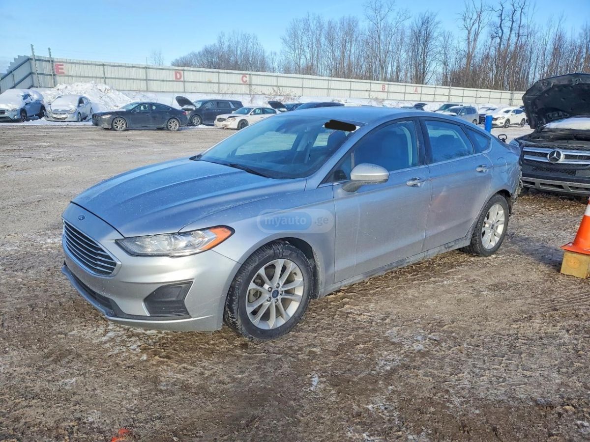 Ford Fusion - фото 1