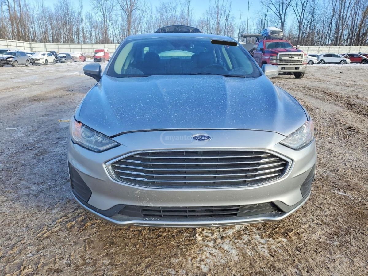 Ford Fusion - фото 3