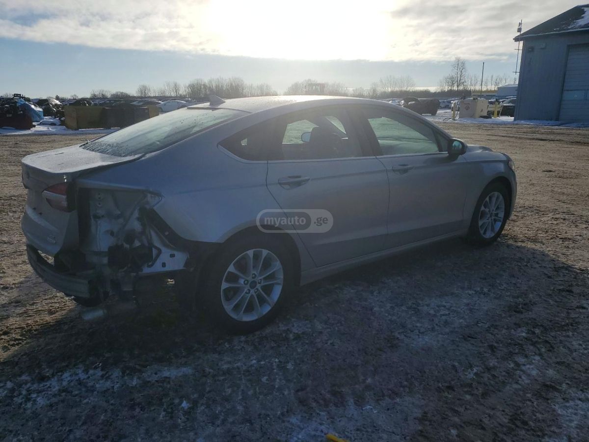 Ford Fusion - фото 5