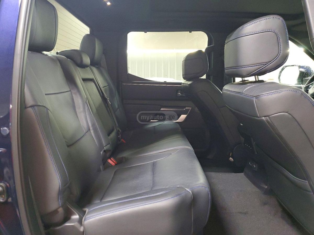 Toyota Tundra - фото 8