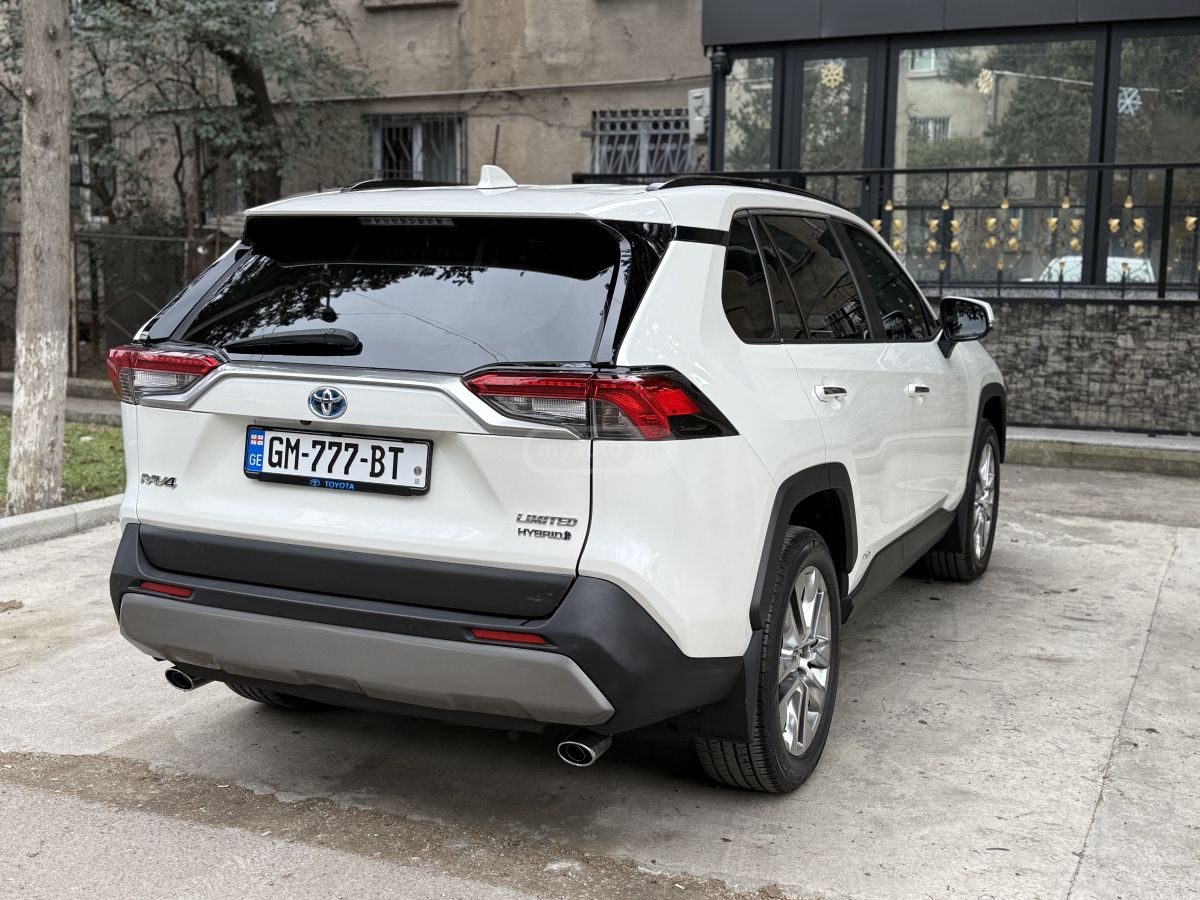 Toyota Rav 4 - фото 7