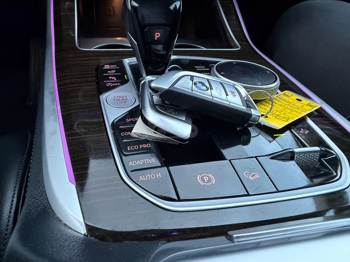 BMW X7 - фото 14