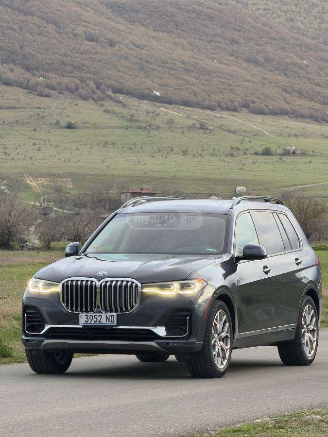 BMW X7 - фото 3