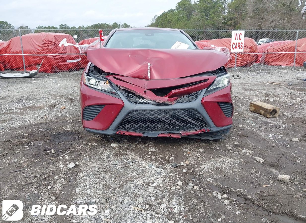 Toyota Camry - фото 5