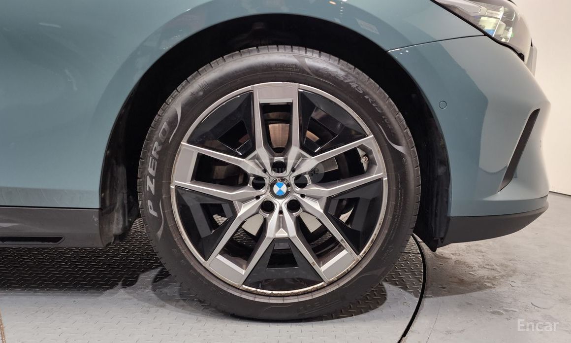 BMW 520 2024 — миниатюра 5