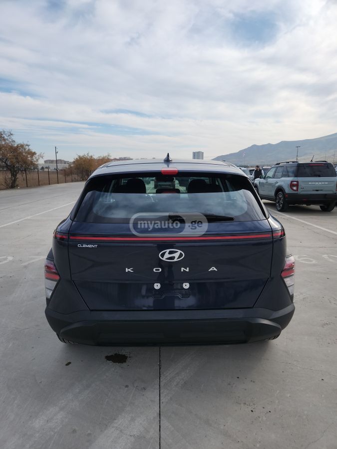 Hyundai SE 4dr Front Wheel Drive Autom — миниатюра 4