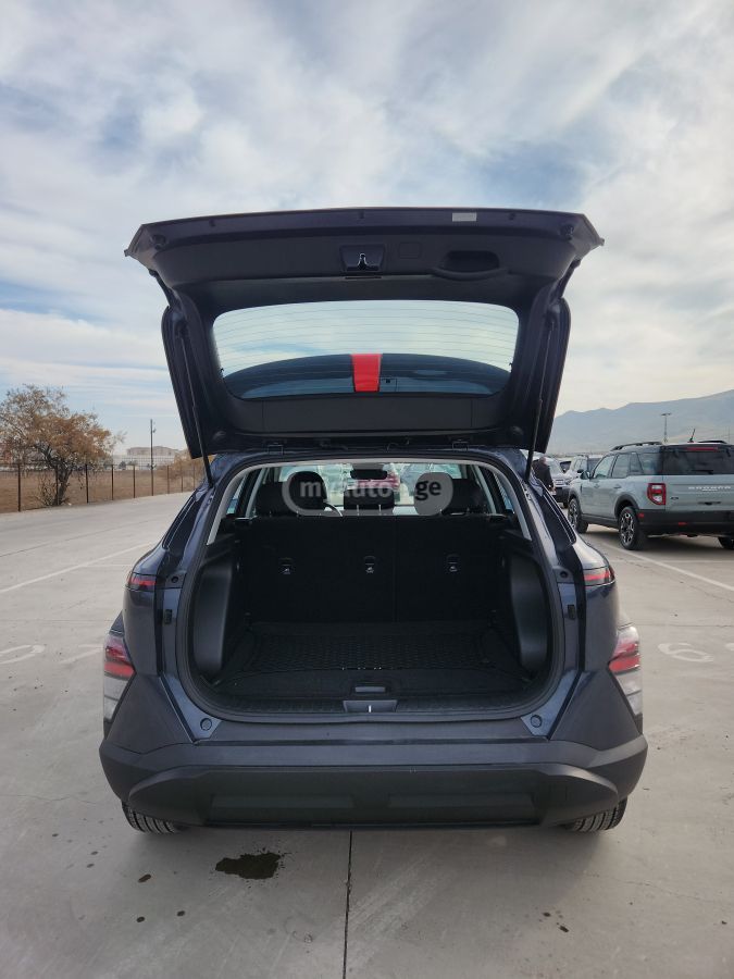 Hyundai SE 4dr Front Wheel Drive Autom — миниатюра 5