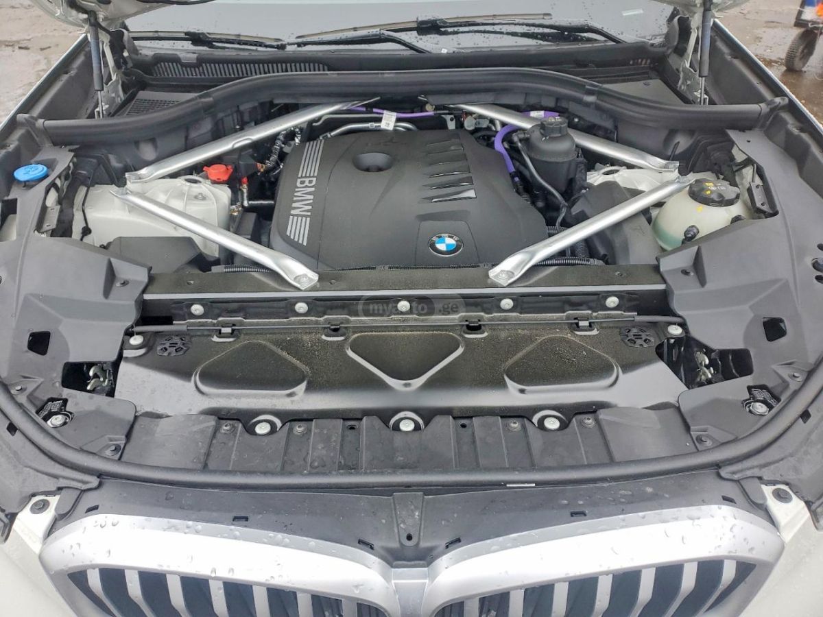 BMW XDRIVE40I — миниатюра 11