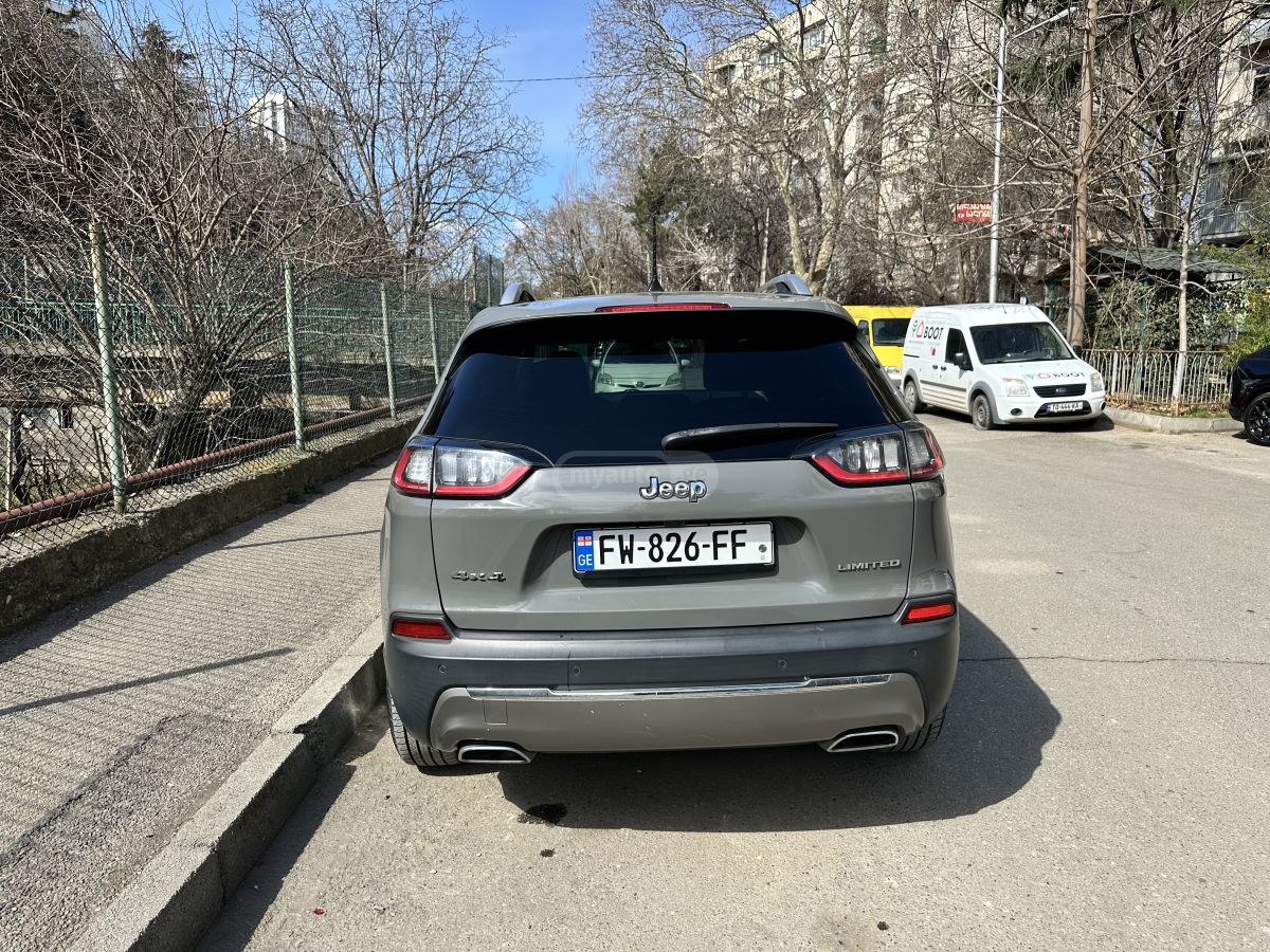 Jeep Cherokee - фото 4