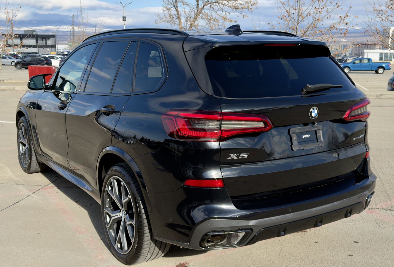 BMW X5 - фото 2