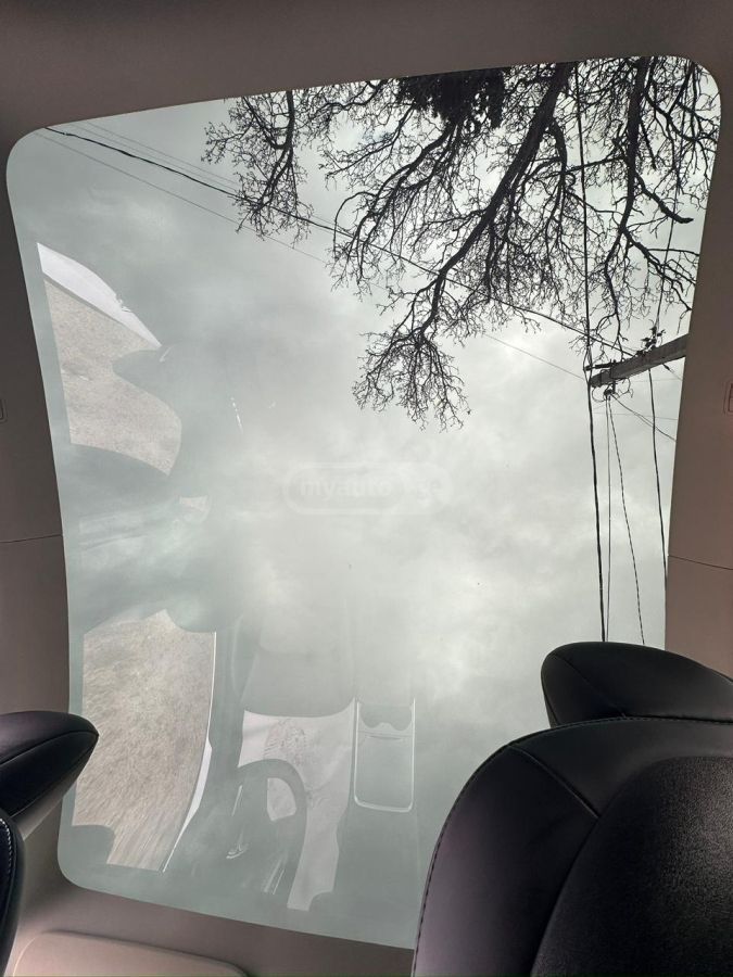 Tesla Model Y - фото 14