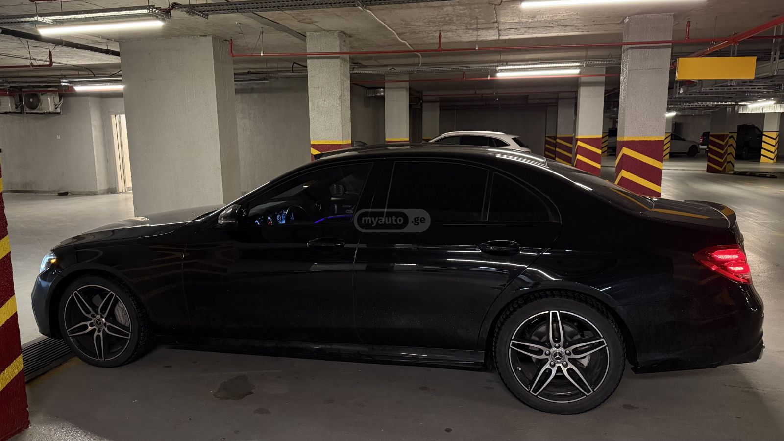 Mercedes-Benz E 300 - фото 2