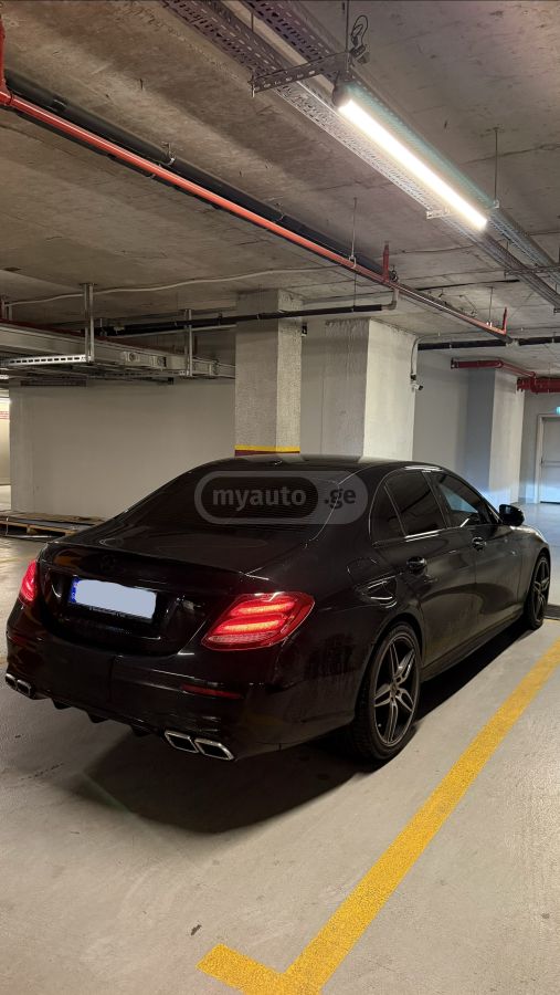 Mercedes-Benz E 300 - фото 3