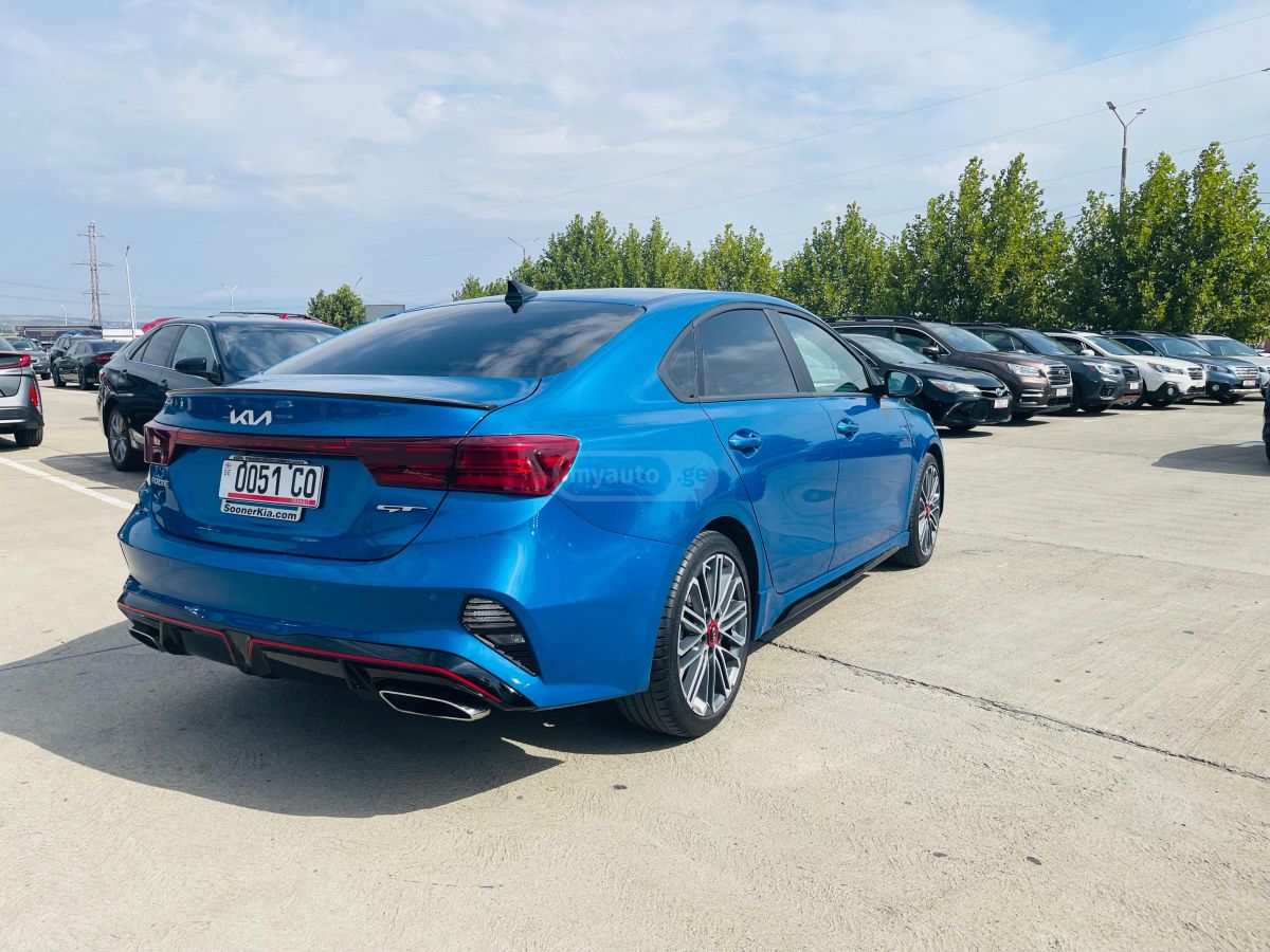 Kia GT — миниатюра 5