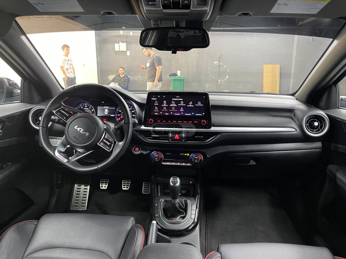 Kia GT — миниатюра 6