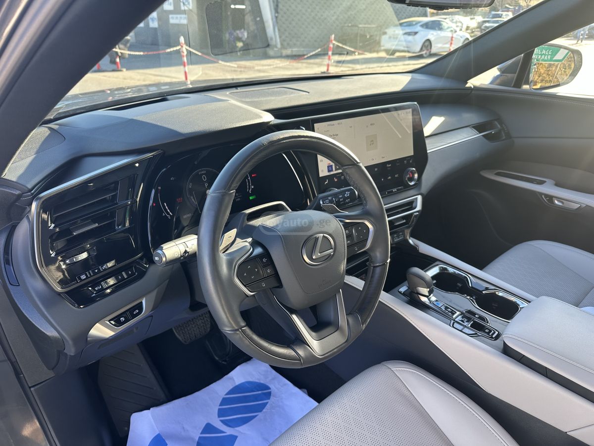 Lexus Premium 4dr All Wheel Drive Au — миниатюра 8