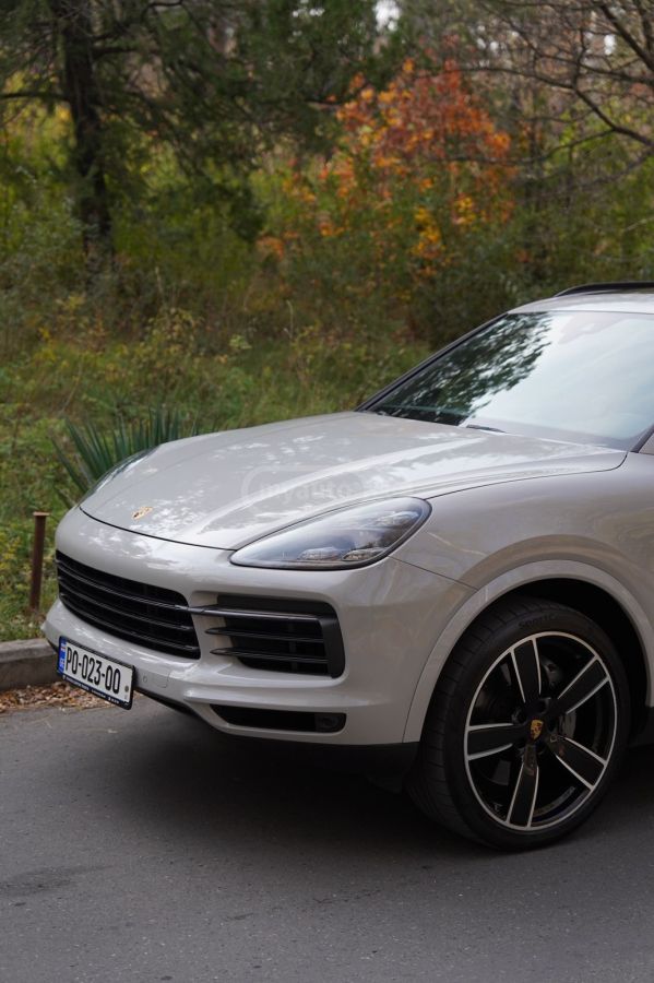 Porsche Cayenne - фото 12