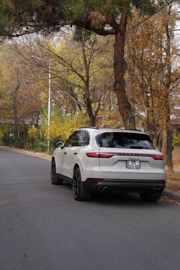 Porsche Cayenne - фото 4