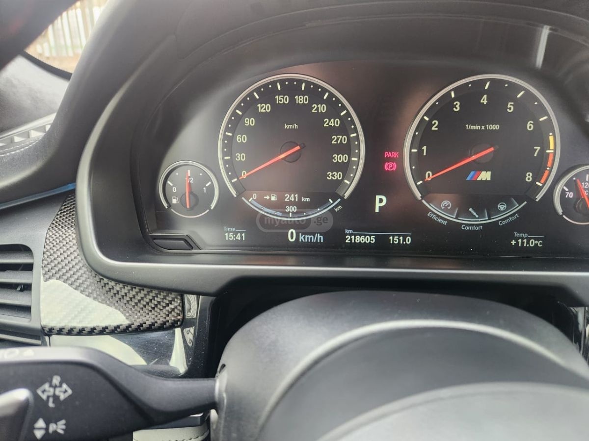 BMW X5 M - фото 10