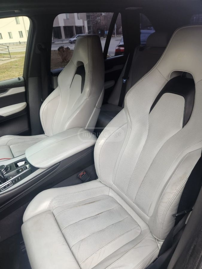 BMW X5 M - фото 9