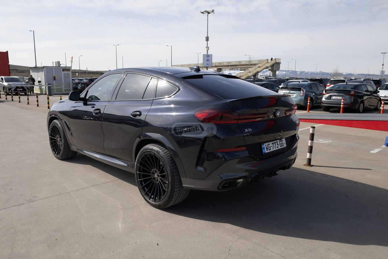 BMW X6 - фото 6