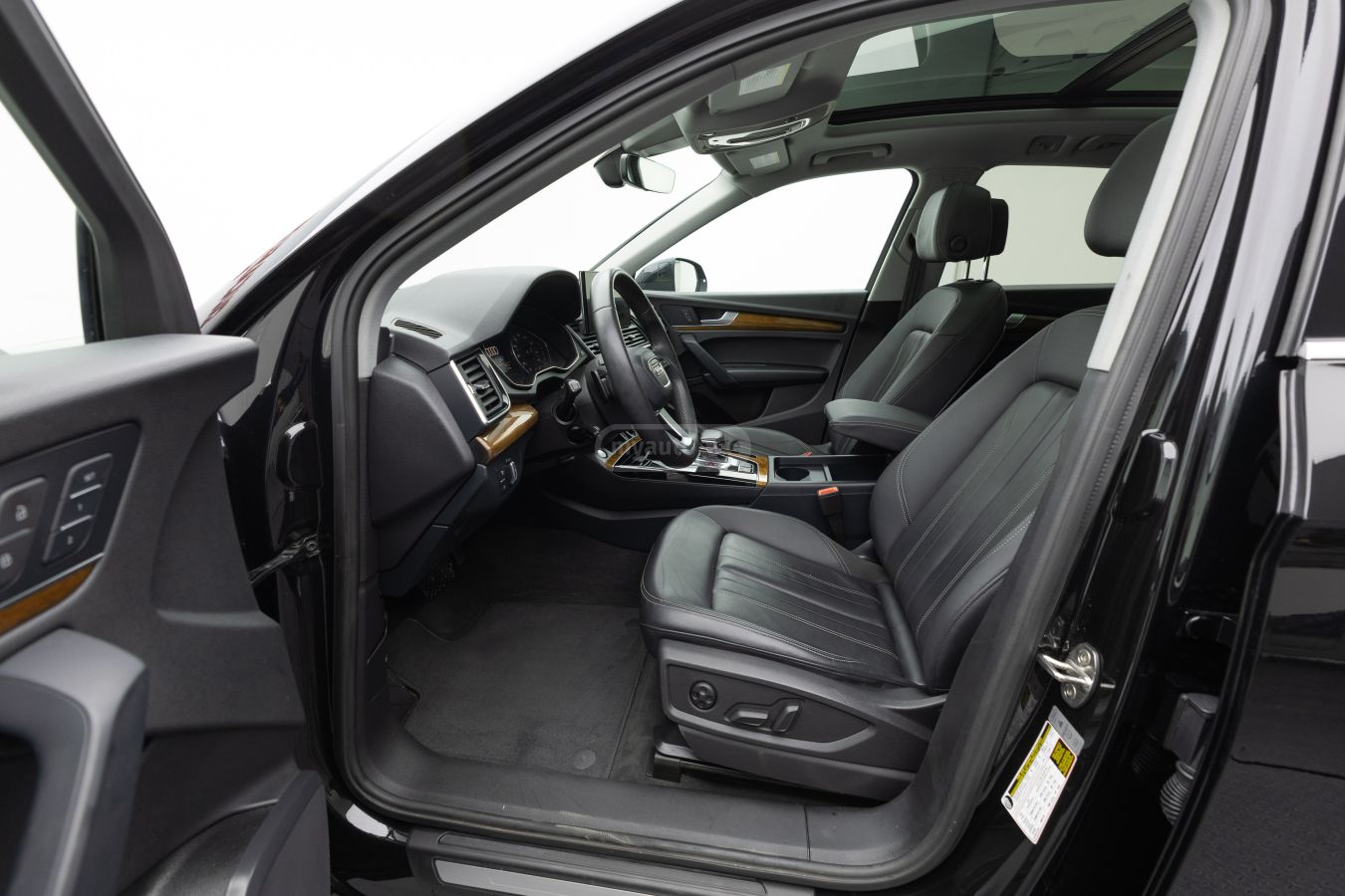 Audi Q5 - фото 10