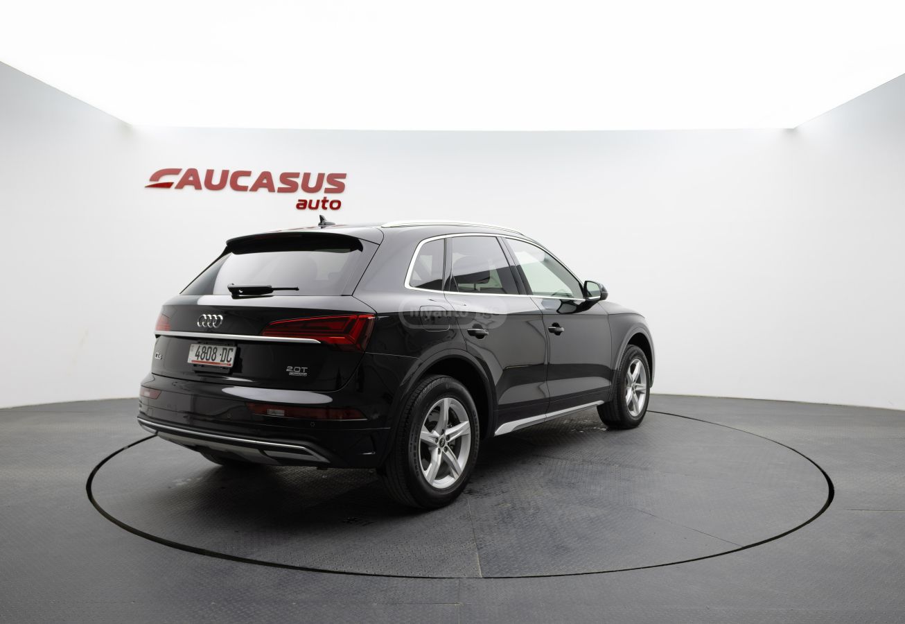 Audi Q5 - фото 4